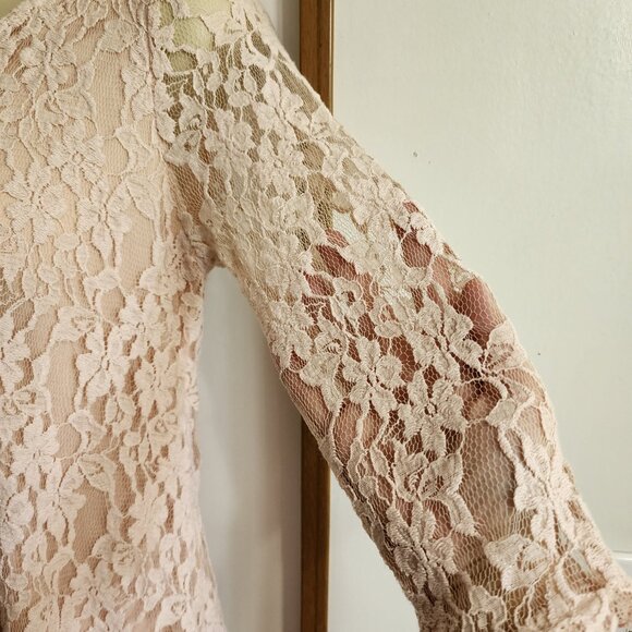 Color Me Red Cream Lace Dress Size Small - Picture 3 of 8